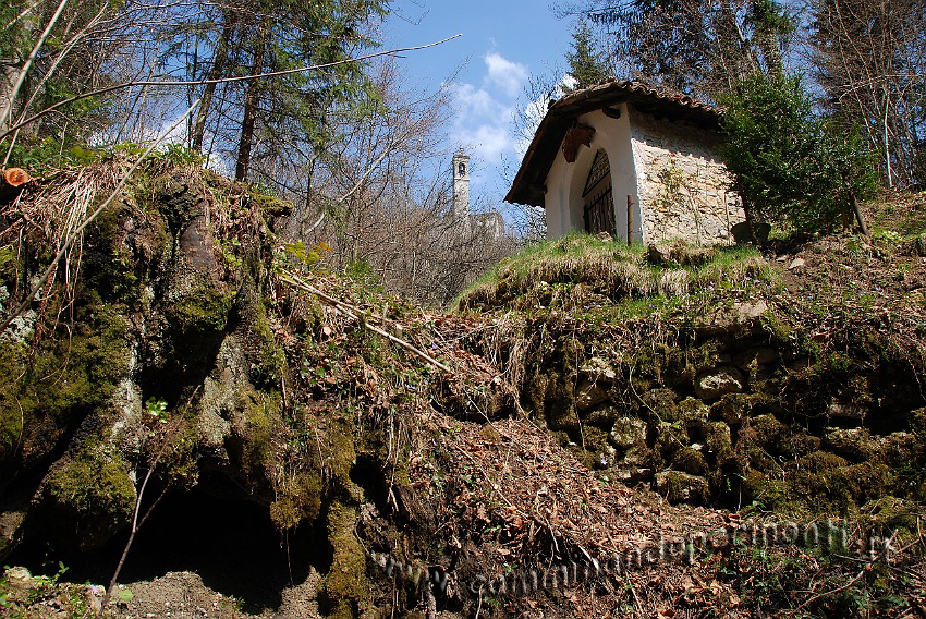 09 02755 Santella - Chiesa di Zambla bassa.jpg